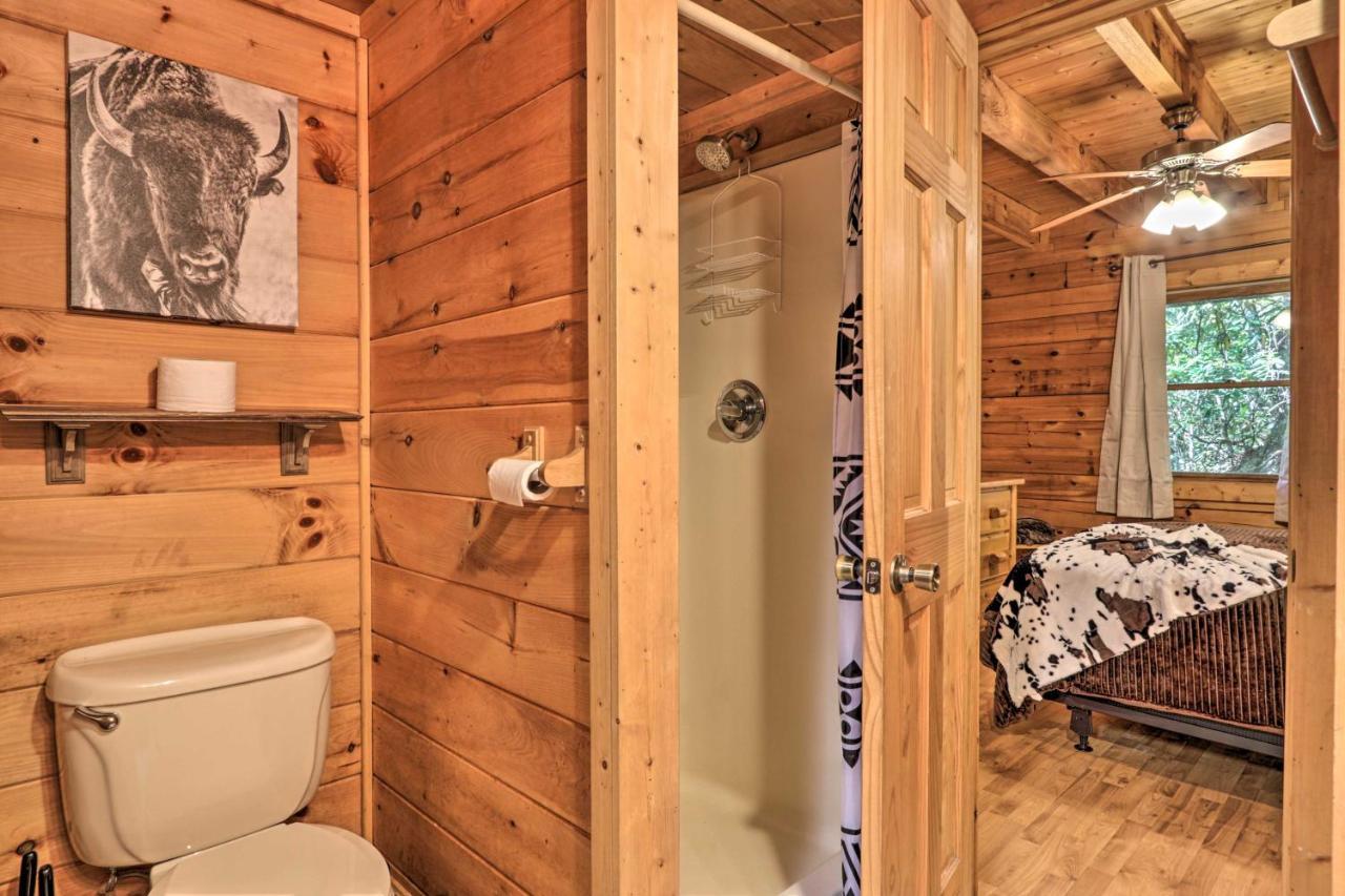 Cabin With Hot Tub And Deck, 3 Mi To Pigeon Forge Sevierville Exterior photo